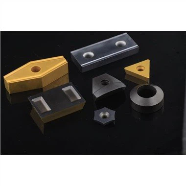 Plaquettes de fraisage de bord pour tubes soudés